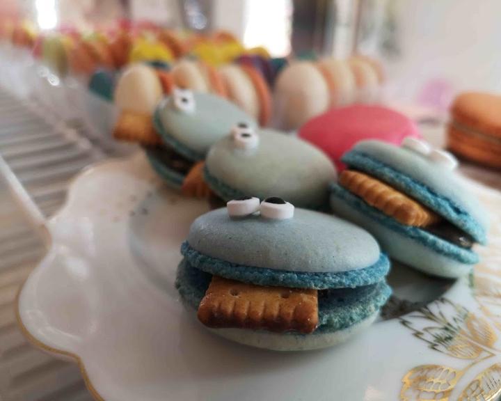 Sweet Vanilla Macarons